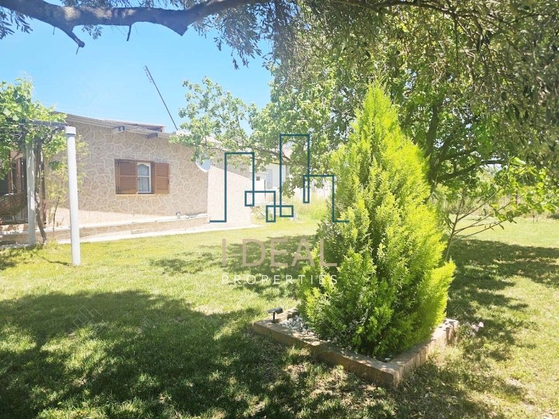 Na prodaju odvojenu kuću na parceli (parcel) · fotografija 36