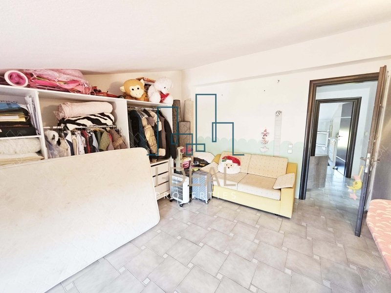 Freistehendes Haus mit 2 Etagen in Trilofo · Foto 12