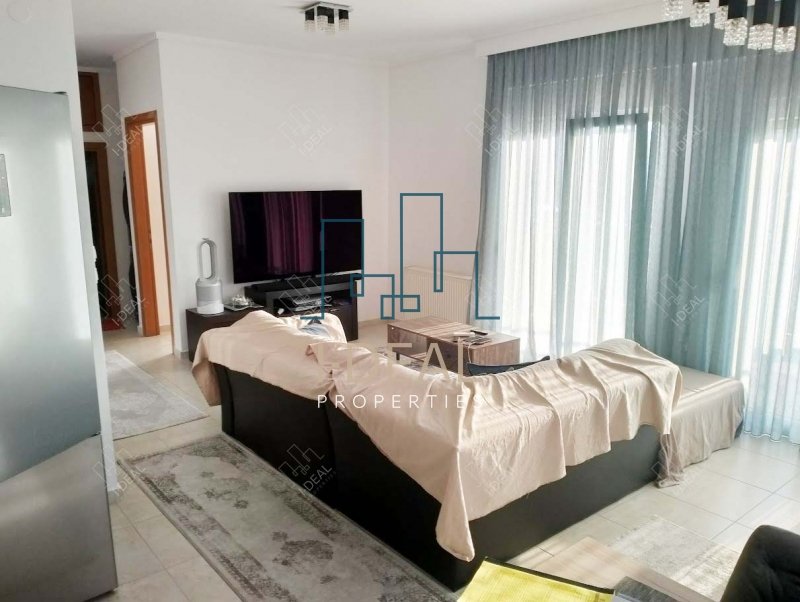 Teilung zum Verkauf in einem sehr zentralen Teil von Kato Peria, 3. Stock Penthouse mit einem schönen vi · Foto 6