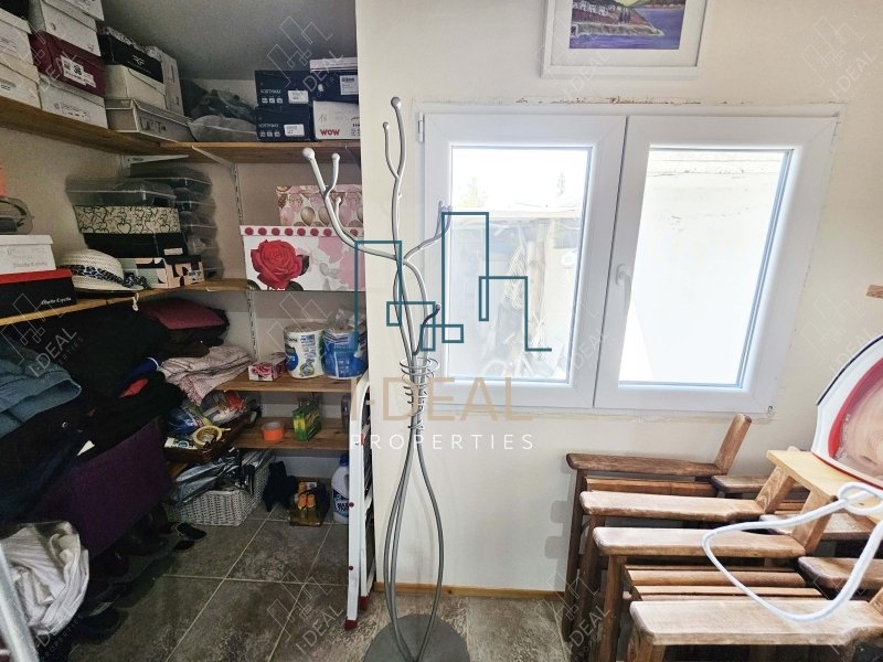 Potpuno renovirana odvojena kuća za prodaju – na zaveri | Samo 350 m od mora · fotografija 34