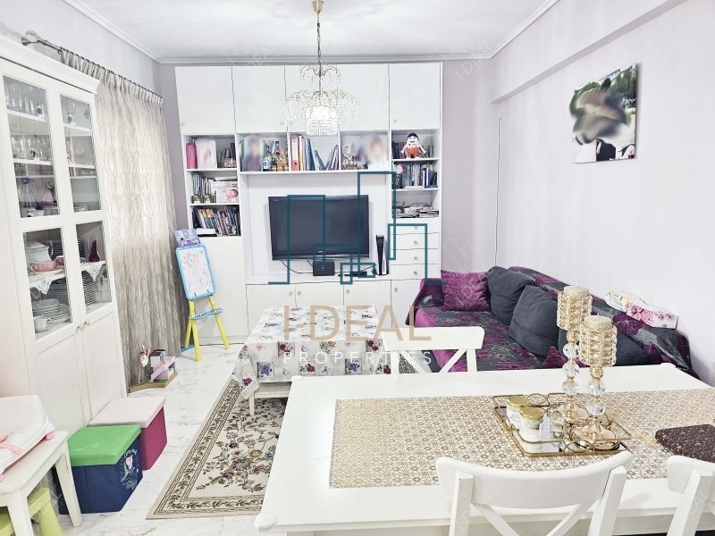 Apartment mit 3 Schlafzimmern im Zentrum von Peraia · Foto 3