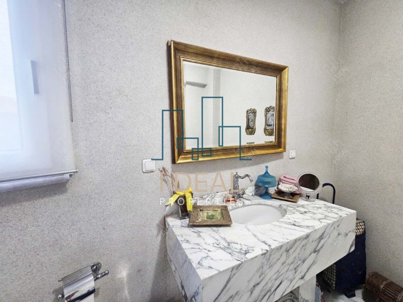 Eine seltene Gelegenheit für diejenigen, die Raum, Privatsphäre und zeitlose Qualität suchen · Foto 19