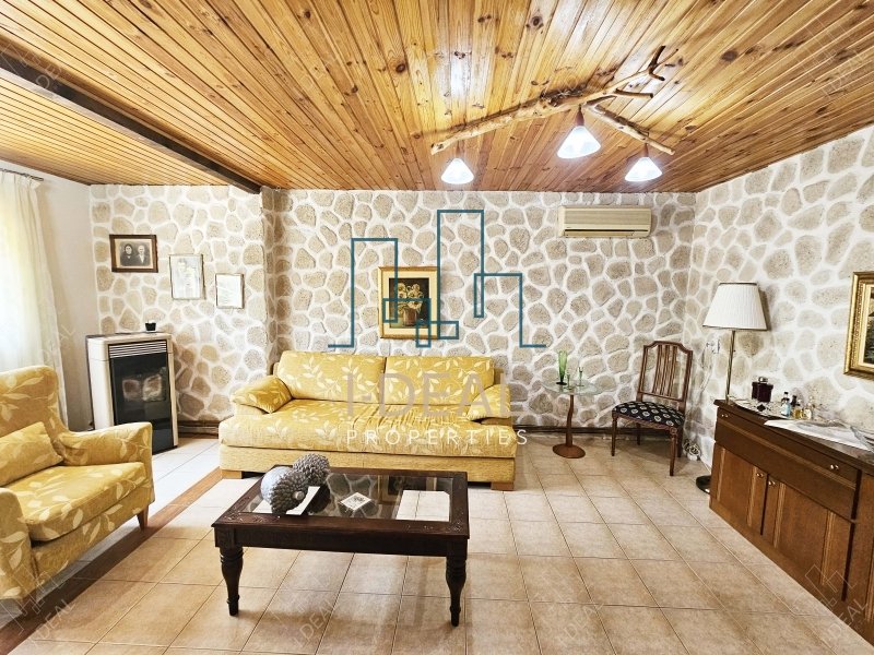Potpuno renovirana odvojena kuća za prodaju – na zaveri | Samo 350 m od mora · fotografija 37