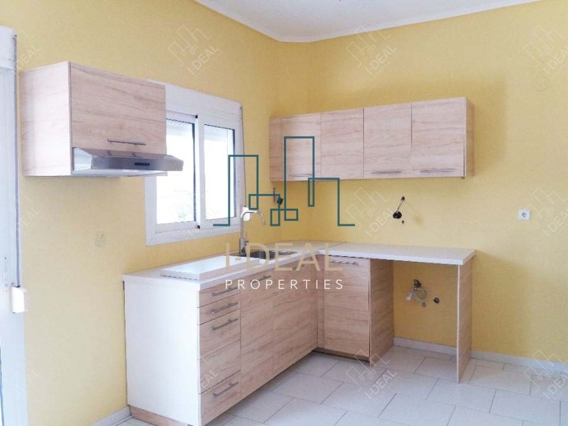 Na prodaju zgradu pored plaže Nea Epivates · fotografija 27