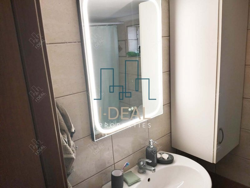 Teilung zum Verkauf in einem sehr zentralen Teil von Kato Peria, 3. Stock Penthouse mit einem schönen vi · Foto 18