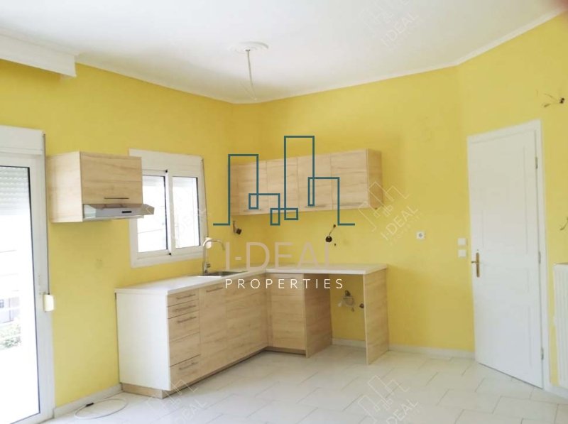 Na prodaju zgradu pored plaže Nea Epivates · fotografija 36
