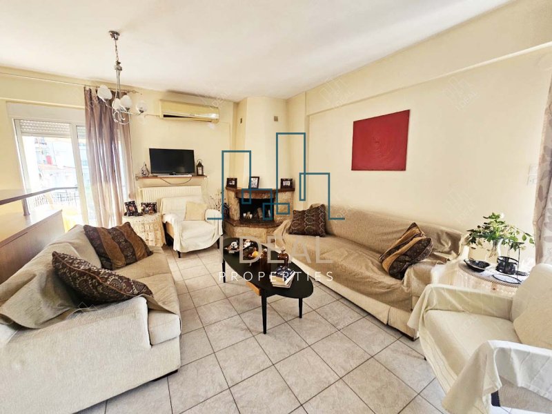Zum Verkauf: Geräumiges Apartment mit 3 Schlafzimmern in ausgezeichnetem Zustand · Foto 25