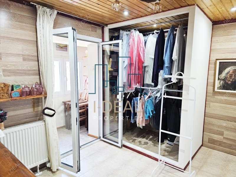Potpuno renovirana odvojena kuća za prodaju – na zaveri | Samo 350 m od mora · fotografija 23