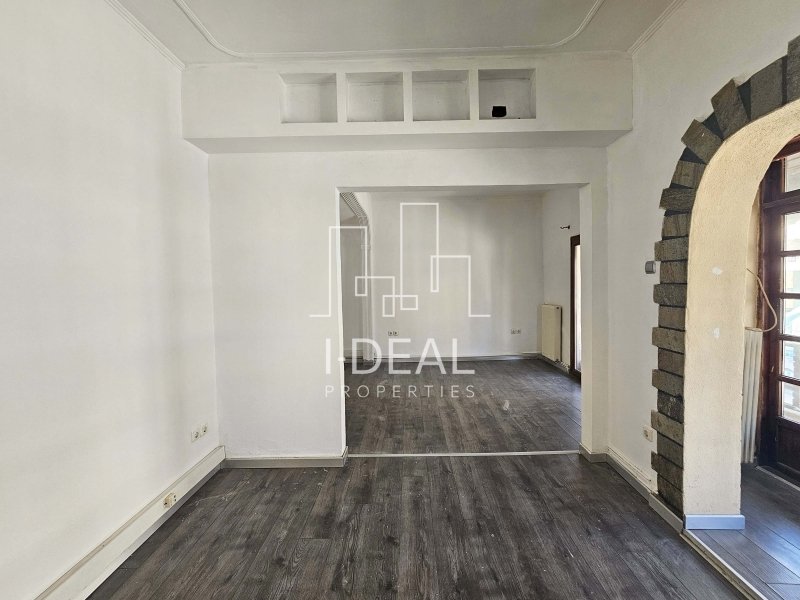 Namešten stan sa pogledom na more u Perei · fotografija 4