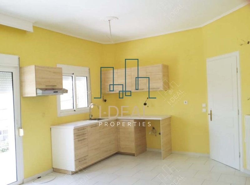 Na prodaju zgradu pored plaže Nea Epivates · fotografija 38