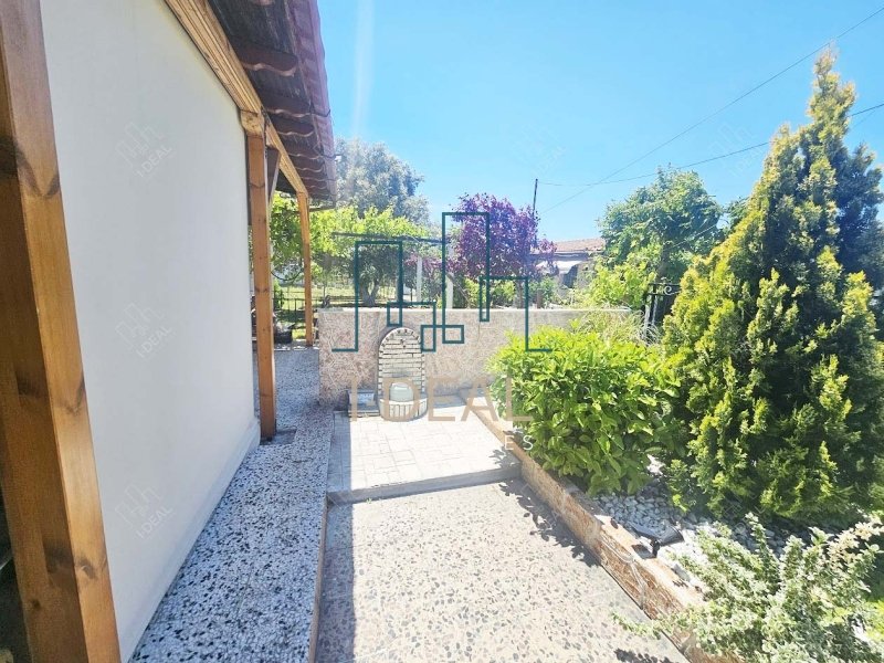 Na prodaju odvojenu kuću na parceli (parcel) · fotografija 30
