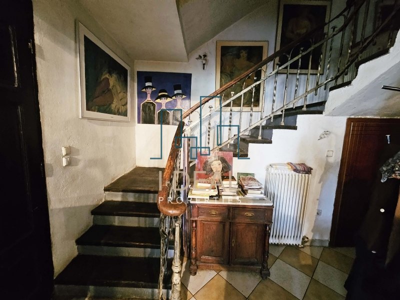 Jedinstvena kuća sa 3 sprata i dvorištem | Trilofos, Mikra · fotografija 25