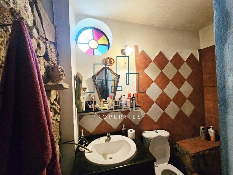 Jedinstvena kuća sa 3 sprata i dvorištem | Trilofos, Mikra · fotografija 44