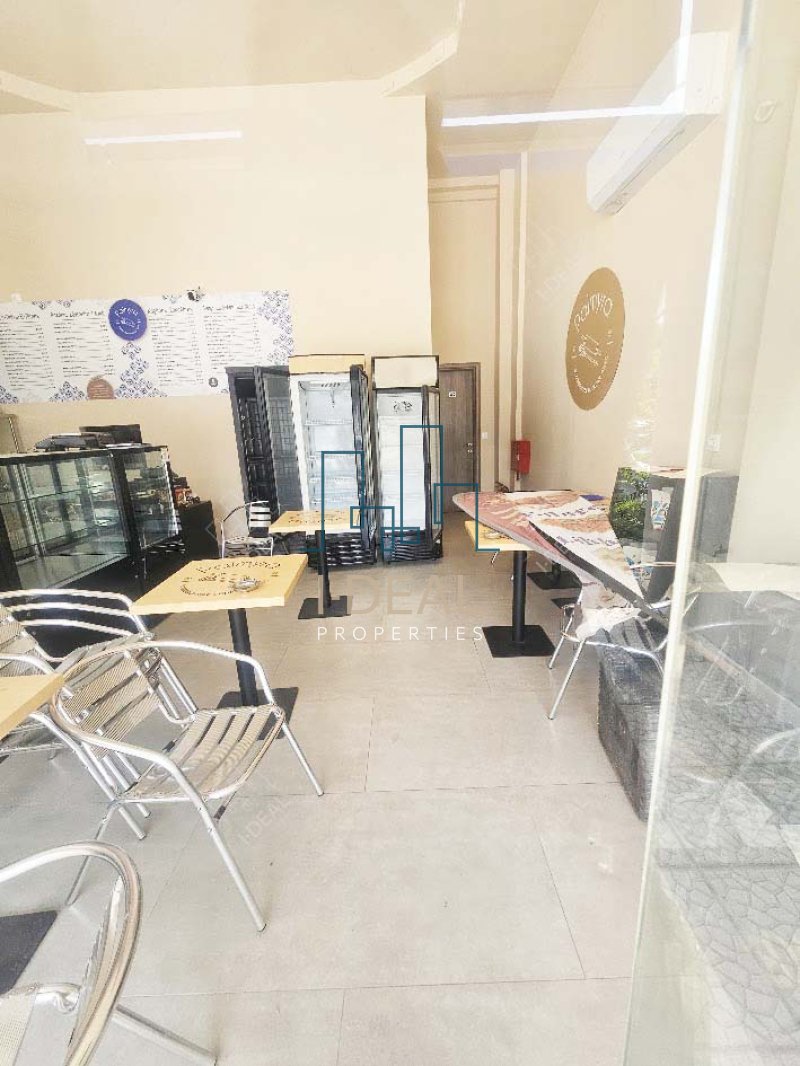 Renoviran ugostiteljski prostor u Perei · fotografija 44