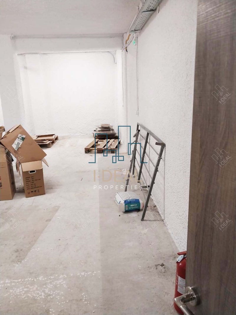 Renoviran ugostiteljski prostor u Perei · fotografija 17
