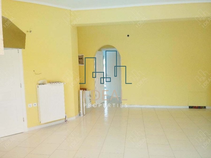Na prodaju zgradu pored plaže Nea Epivates · fotografija 24