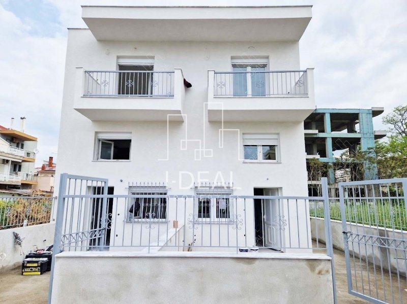 (Na prodaju) Stambena zgrada | Solunski suburbi/Thermaikos – 6 spavaćih soba