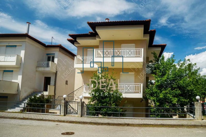 Luxus renoviertes freistehendes Haus zum Verkauf | Souroti | 20 km von Thessaloniki entfernt
