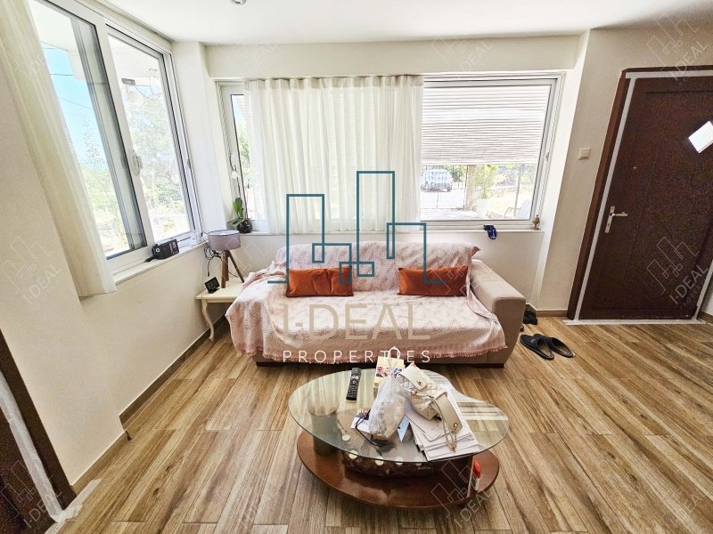 Potpuno renovirana odvojena kuća za prodaju – na zaveri | Samo 350 m od mora · fotografija 5