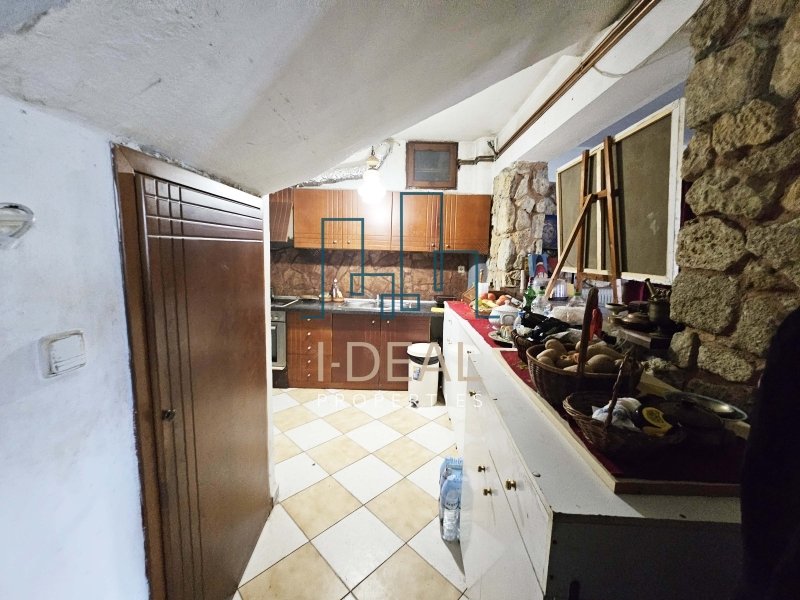 Jedinstvena kuća sa 3 sprata i dvorištem | Trilofos, Mikra · fotografija 35