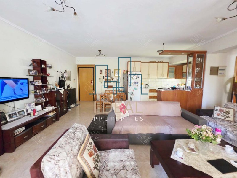 Geräumige Wohnung zum Verkauf – 3 Schlafzimmer, Parkplatz & Open Views