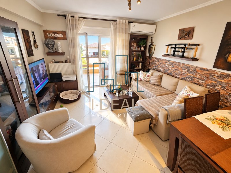 Nea Michaniona – Helle Dual-Aspect-Wohnung zum Verkauf mit 2 Schlafzimmern, Parkplatz & Abstellraum