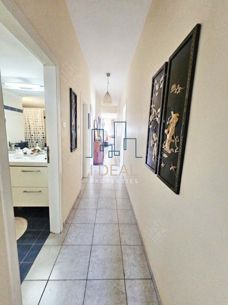 Zum Verkauf: Geräumiges Apartment mit 3 Schlafzimmern in ausgezeichnetem Zustand · Foto 16