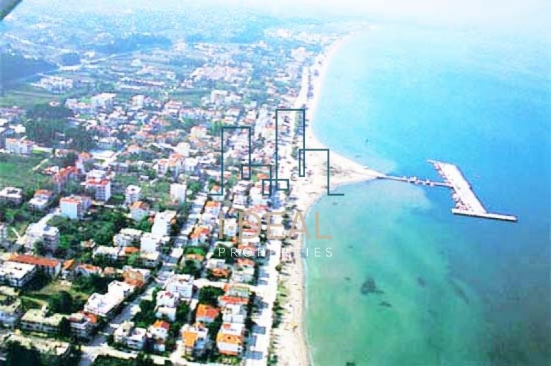 Bebaubares Grundstück in Agia Triada · Foto 3