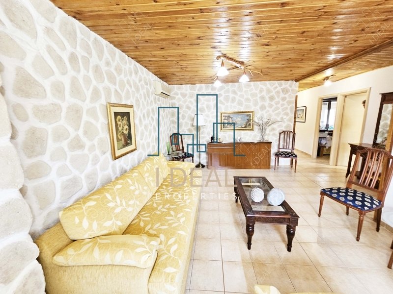 Potpuno renovirana odvojena kuća za prodaju – na zaveri | Samo 350 m od mora · fotografija 36