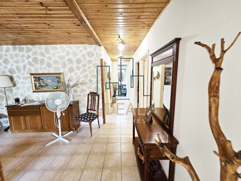 Potpuno renovirana odvojena kuća za prodaju – na zaveri | Samo 350 m od mora · fotografija 17