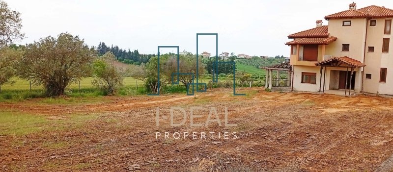 Na prodaju nedovršena kuća u N. Keraziji · fotografija 4