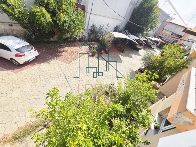 Außergewöhnliche Maisonette zum Verkauf in Nea Michaniona – Seitlicher Meerblick | Privater Parkplatz | Garten · Foto 27