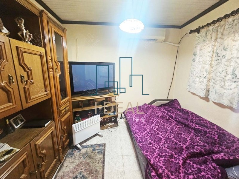Na prodaju odvojenu kuću na parceli (parcel) · fotografija 17