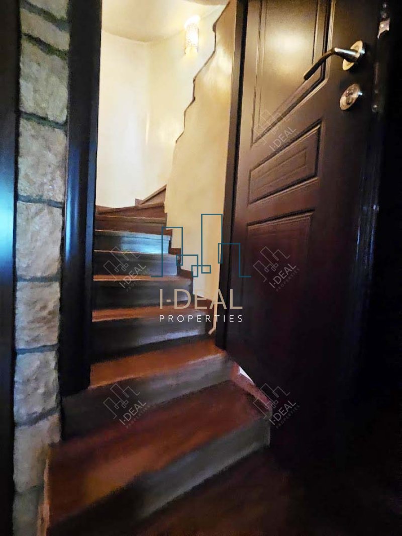 Kuća sa odvojenim stanom i vrtom u Perei · fotografija 26