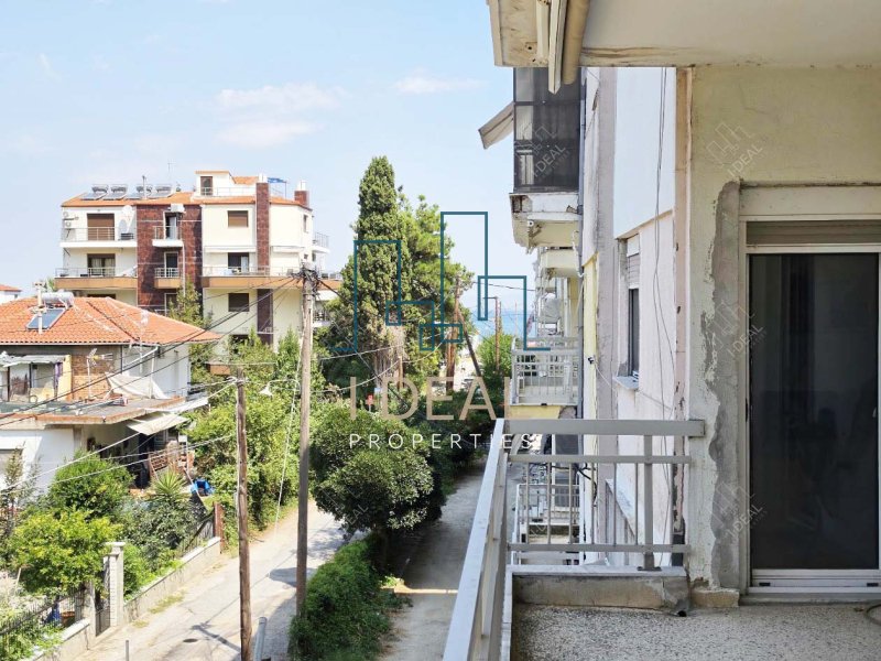 Helle 2nd-Obergeschoss Wohnung zum Verkauf mit Meerblick und Bergblick – nur 150 m vom Strand entfernt · Foto 2