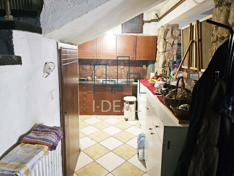 Jedinstvena kuća sa 3 sprata i dvorištem | Trilofos, Mikra · fotografija 57