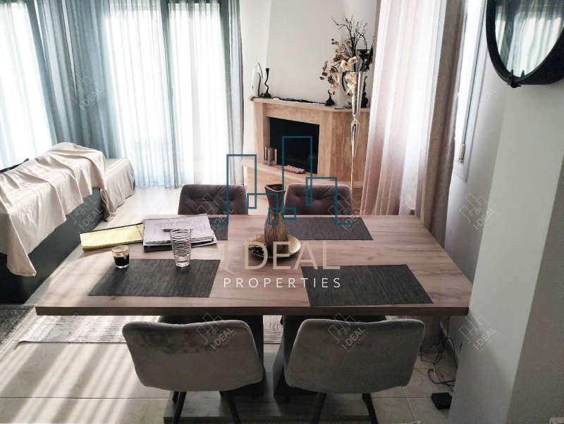 Teilung zum Verkauf in einem sehr zentralen Teil von Kato Peria, 3. Stock Penthouse mit einem schönen vi · Foto 25