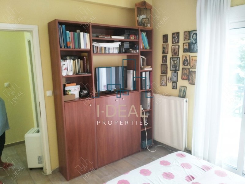 Nameštena mezoneta u centru Peraije u Perei · fotografija 8