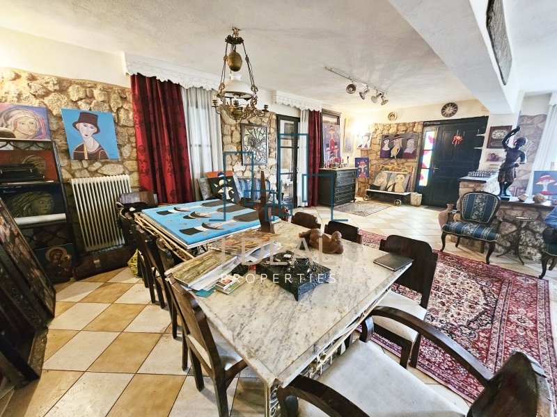 Jedinstvena kuća sa 3 sprata i dvorištem | Trilofos, Mikra · fotografija 37