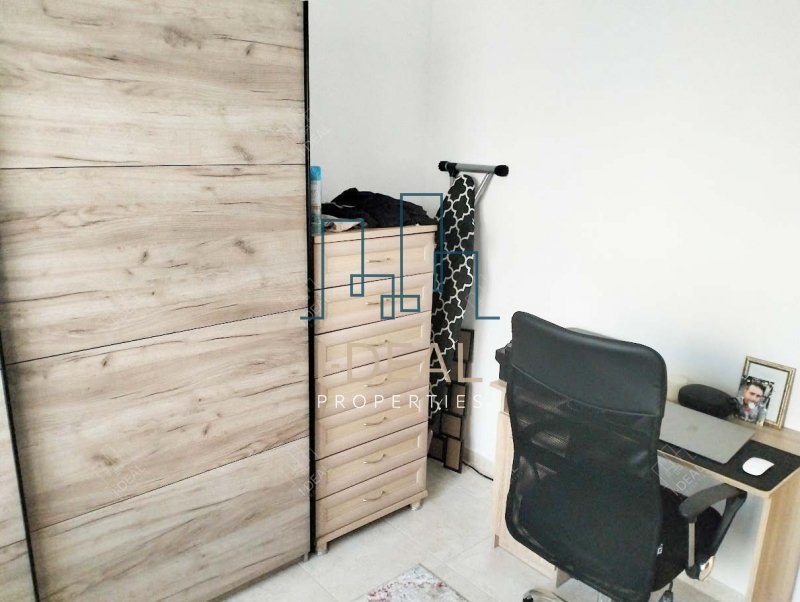 Teilung zum Verkauf in einem sehr zentralen Teil von Kato Peria, 3. Stock Penthouse mit einem schönen vi · Foto 10
