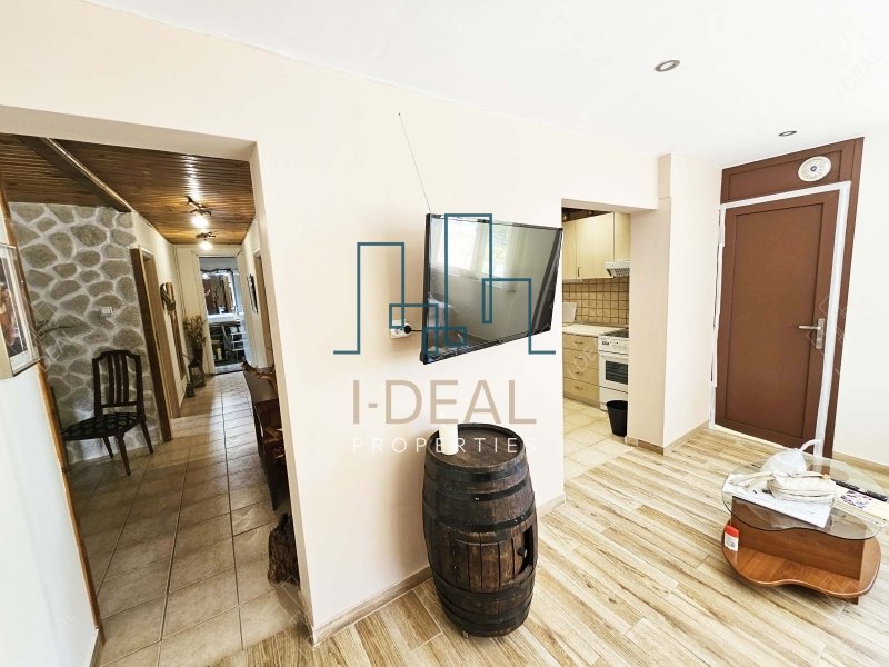 Potpuno renovirana odvojena kuća za prodaju – na zaveri | Samo 350 m od mora · fotografija 38