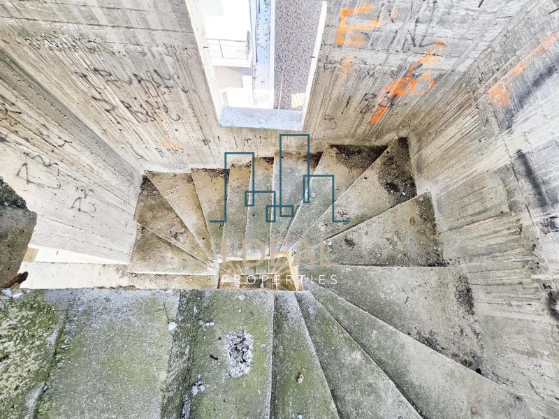 Investicijska nekretnina u blizini mora – potencijal za 9 studija ILI 6 apartmana i krovna terasa · fotografija 5
