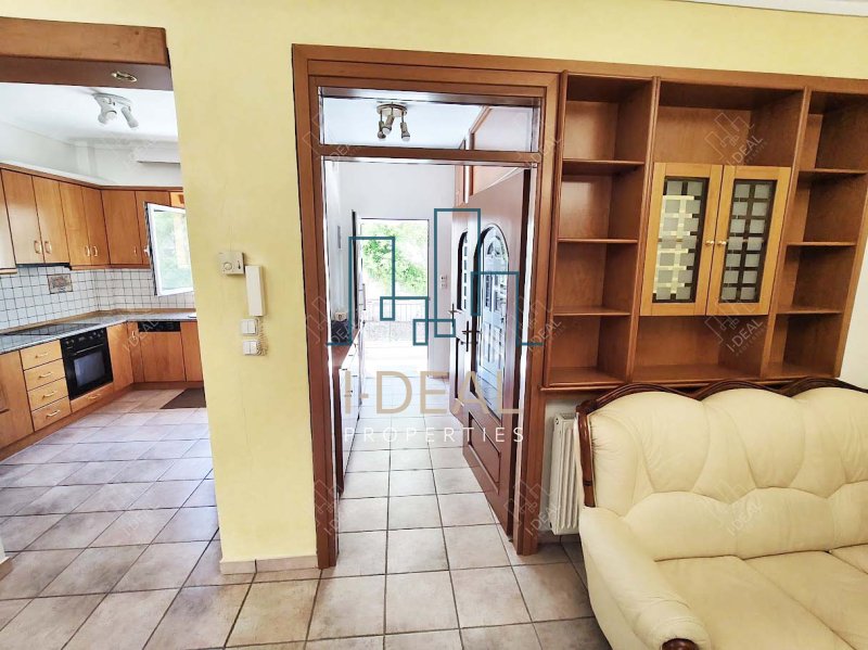 Voll möbliert Erhöhte Erdgeschoss-Wohnung zum Verkauf in Ano Neoi Epitates | Keine gemeinsamen Gebühren | Option für ein zweites Schlafzimmer · Foto 3