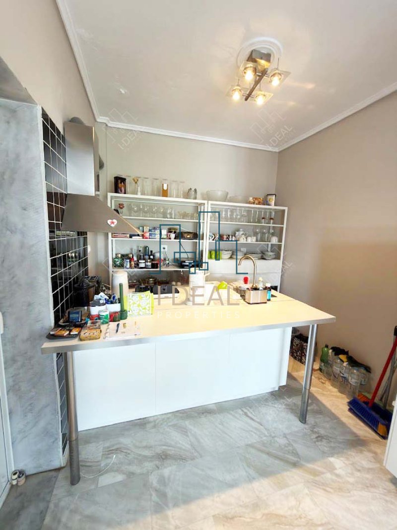 Luxus Penthouse zum Verkauf im Zentrum von Peraia mit Panoramablick auf das Meer · Foto 9