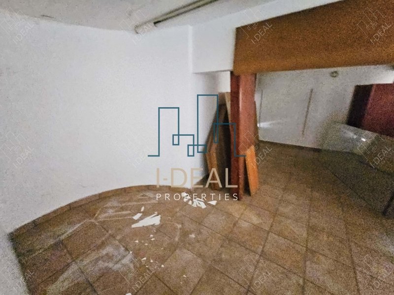 Trgovina na prodaju u Ampelokipoju, Solunu · fotografija 20