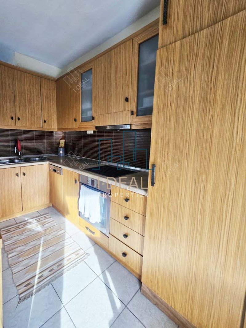 Zum Verkauf: Geräumiges Apartment mit 3 Schlafzimmern in ausgezeichnetem Zustand · Foto 9