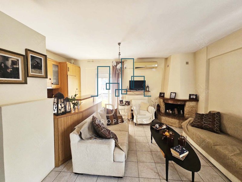 Zum Verkauf: Geräumiges Apartment mit 3 Schlafzimmern in ausgezeichnetem Zustand · Foto 23