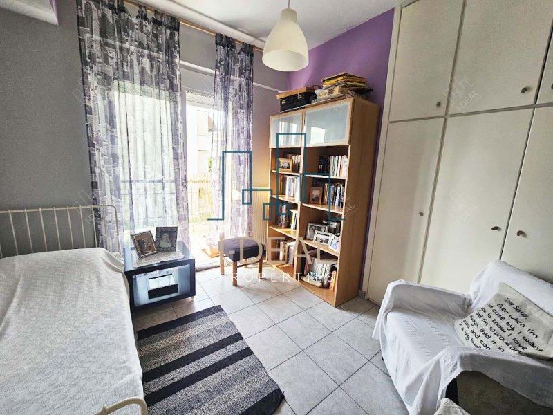 Zum Verkauf: Geräumiges Apartment mit 3 Schlafzimmern in ausgezeichnetem Zustand · Foto 15