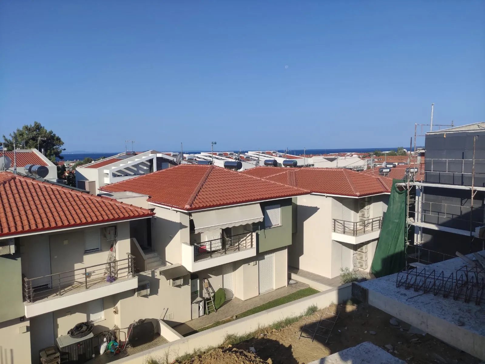 MEZONETA – PARALIA NIKITI