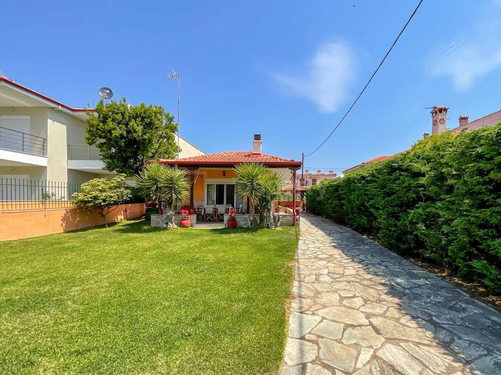 KUĆA – PARALIA NIKITI